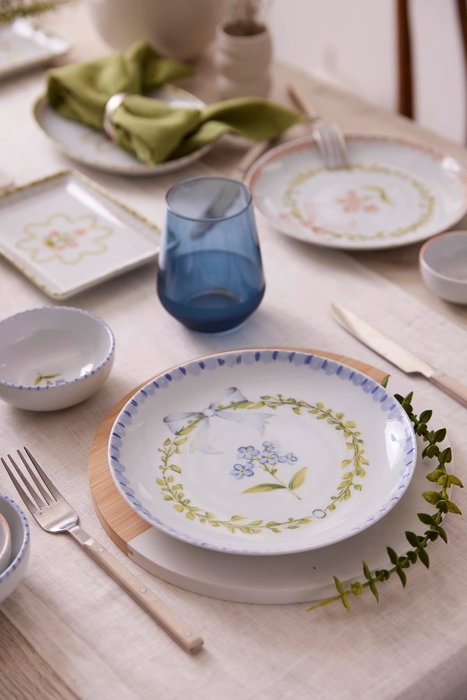 Hermia Juego de desayuno de 14 piezas en porcelana azul